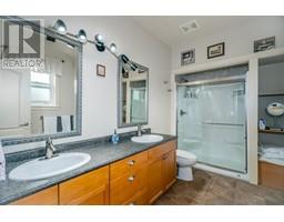935 FOSTER AVENUE, Coquitlam property photo listing R2985844 for sale