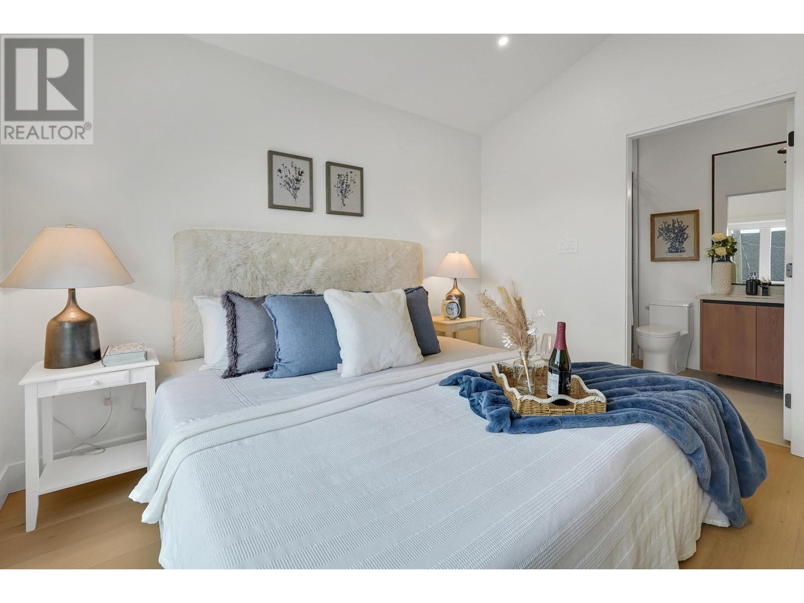 3483 Adanac Street, Vancouver, British Columbia  V5K 4P4 - Photo 6 - R2989562