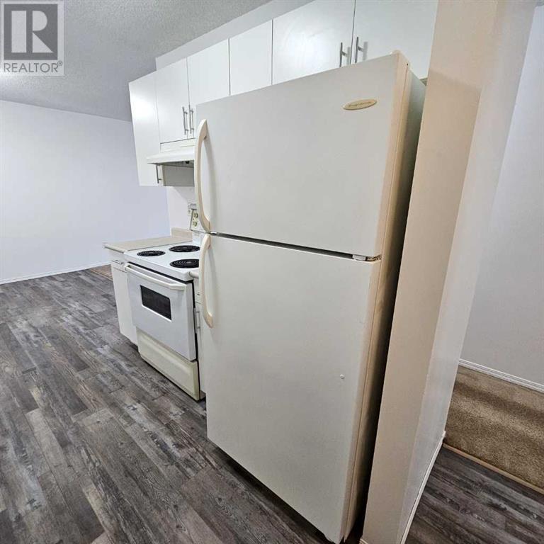 Property at 104A, 5611 10 Avenue image 4