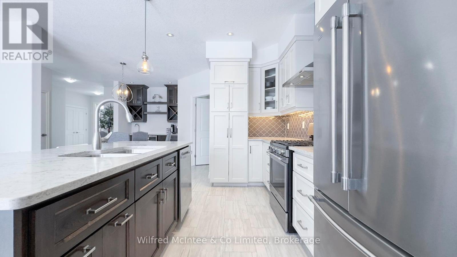 487 Devonshire Road, Saugeen Shores, Ontario  N0H 2C6 - Photo 15 - X12045528
