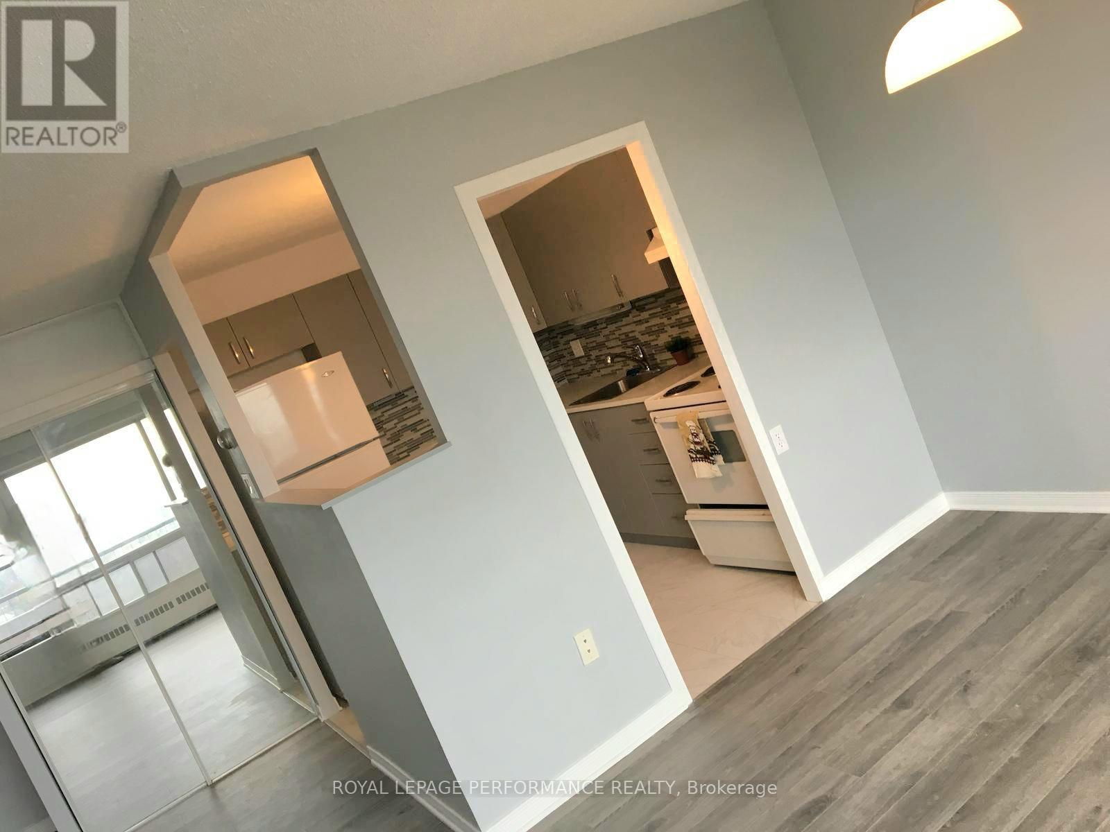 1113 - 20 Chesterton Drive W, Ottawa, Ontario  K2E 6Z7 - Photo 4 - X12080222
