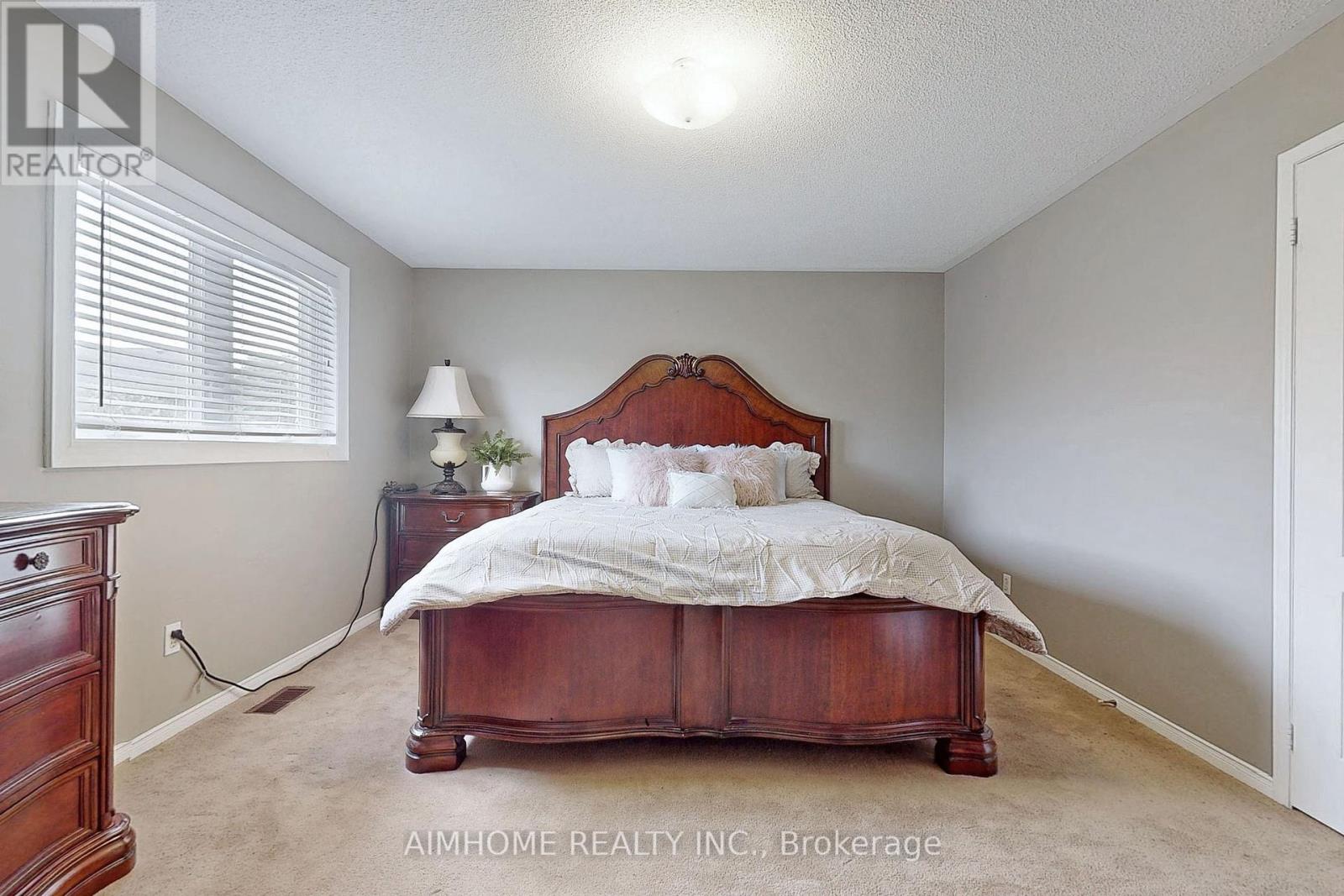 399 Flanagan Court, Newmarket, Ontario  L3X 2G1 - Photo 21 - N12080225