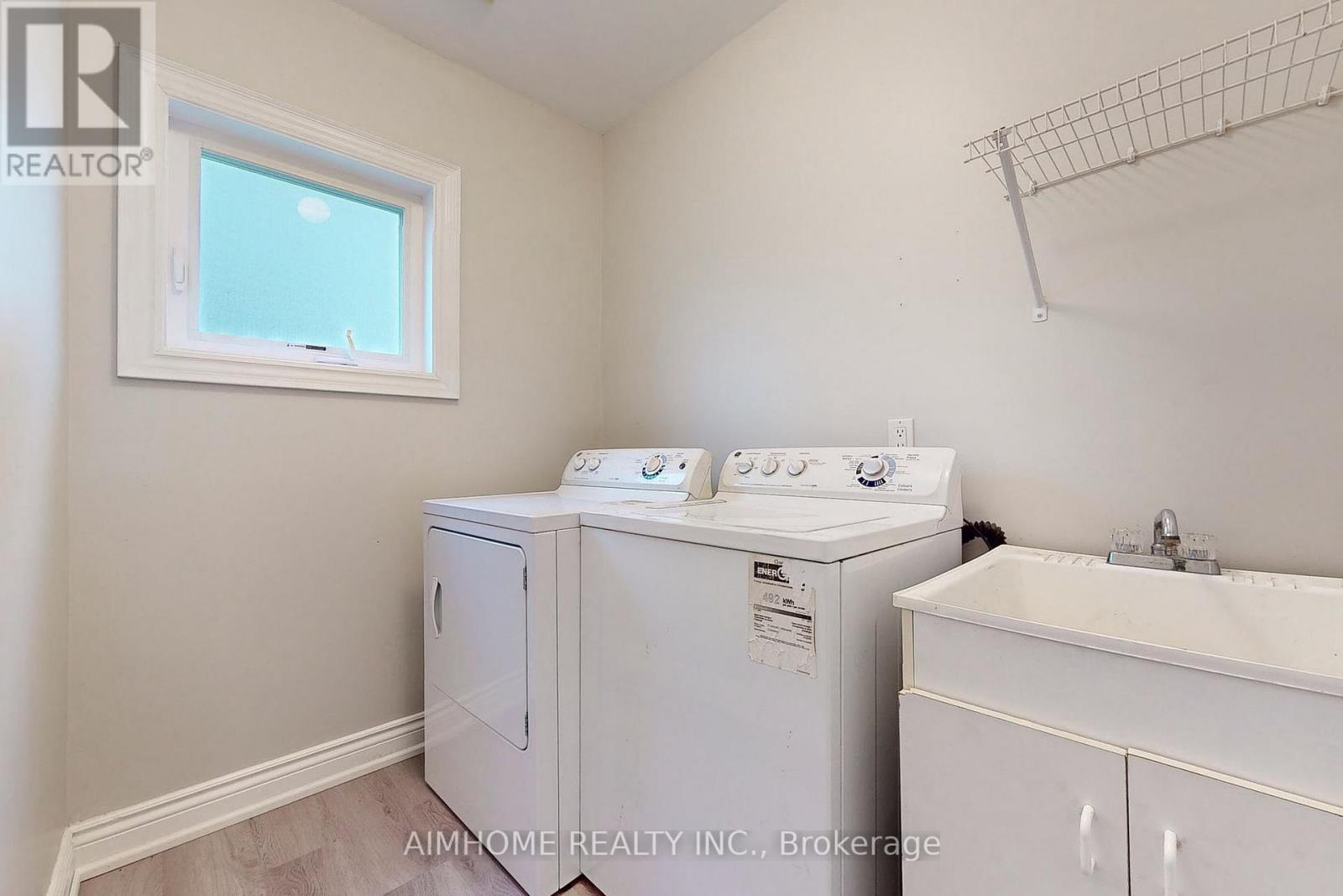 399 Flanagan Court, Newmarket, Ontario  L3X 2G1 - Photo 34 - N12080225