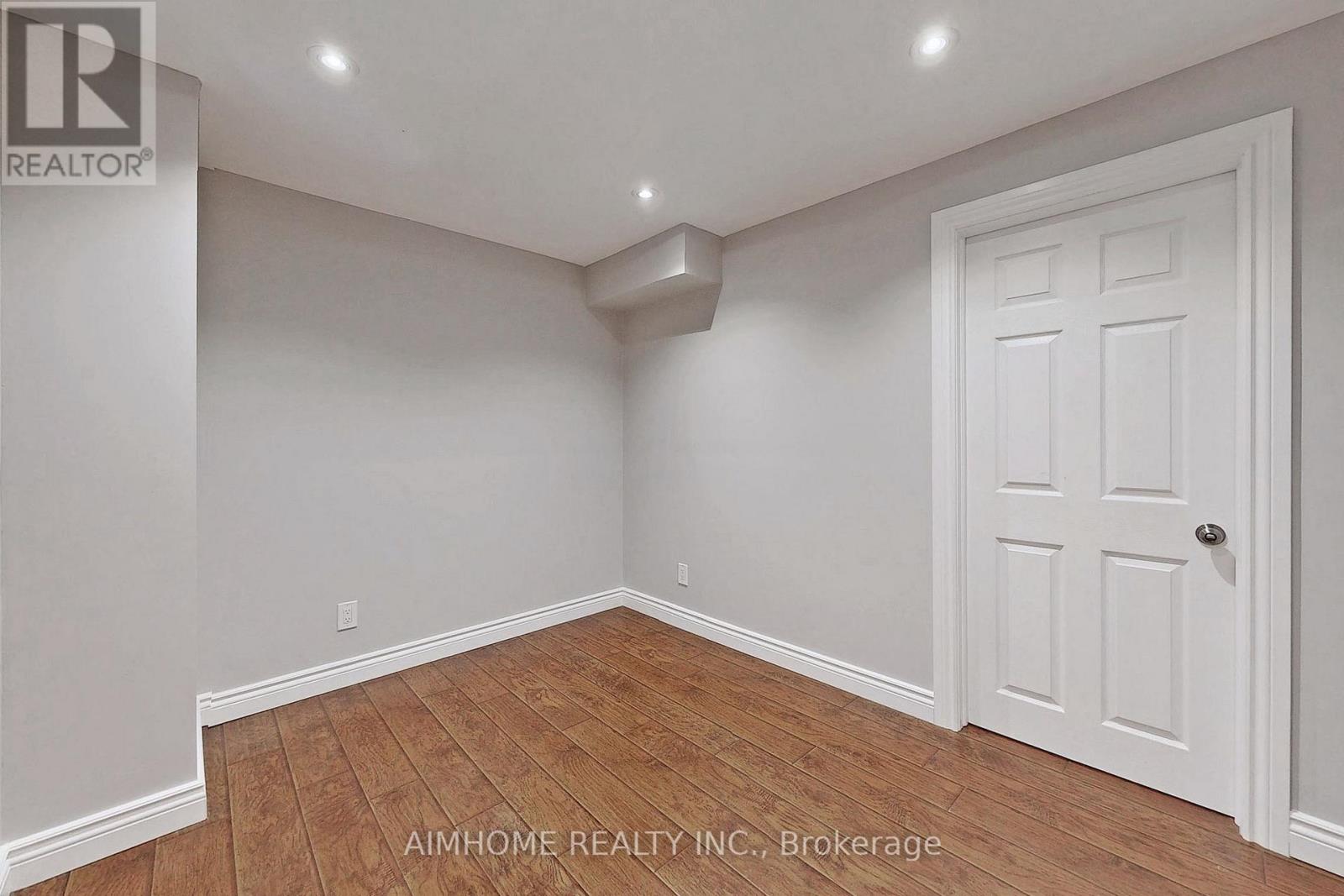 399 Flanagan Court, Newmarket, Ontario  L3X 2G1 - Photo 36 - N12080225