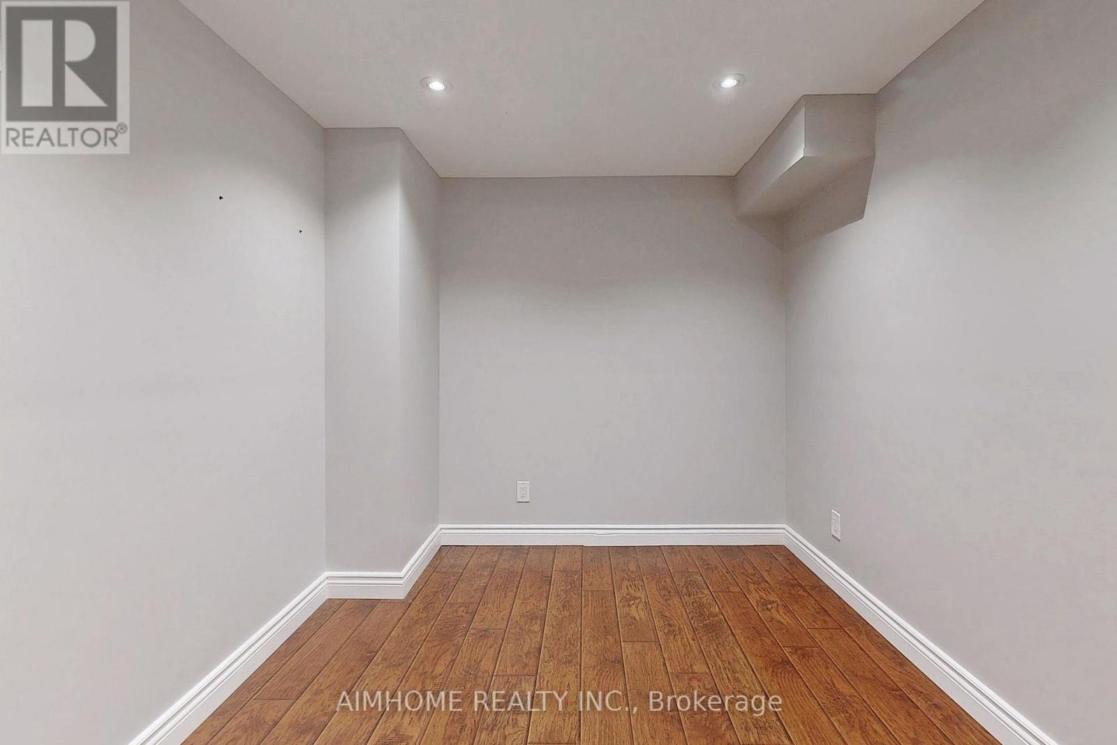 399 Flanagan Court, Newmarket, Ontario  L3X 2G1 - Photo 37 - N12080225