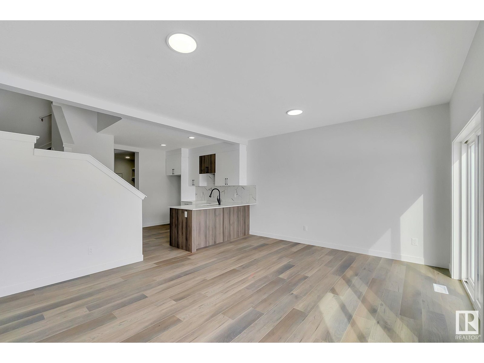 Property at 6375 King WD SW image 4