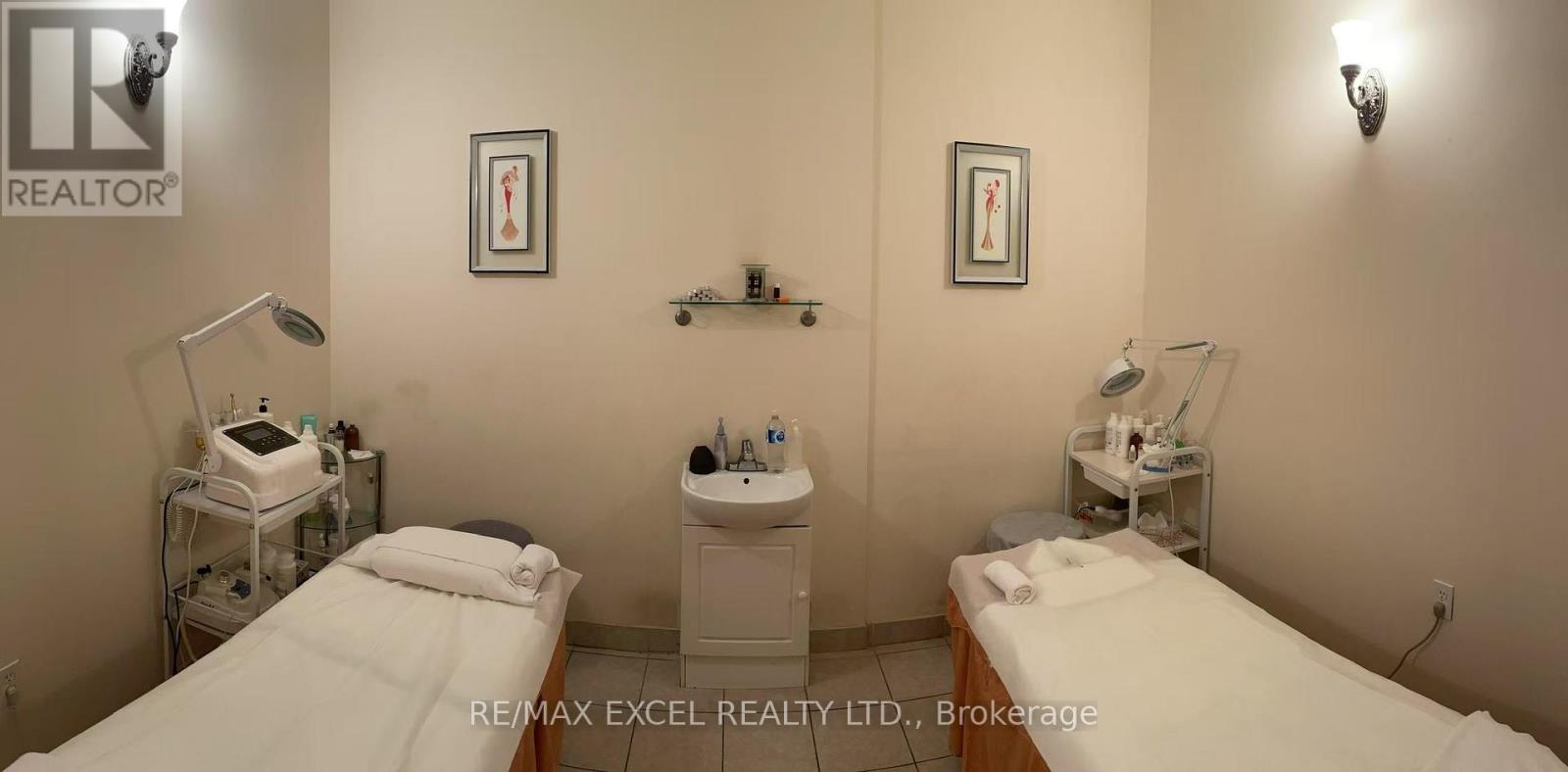 3610 Victoria Park Avenue, Toronto, Ontario  M2H 3B2 - Photo 4 - C12061229