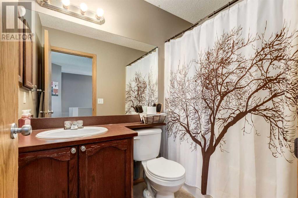 72 Everstone Rise Sw, Calgary, Alberta  T2Y 4J8 - Photo 12 - A2210561