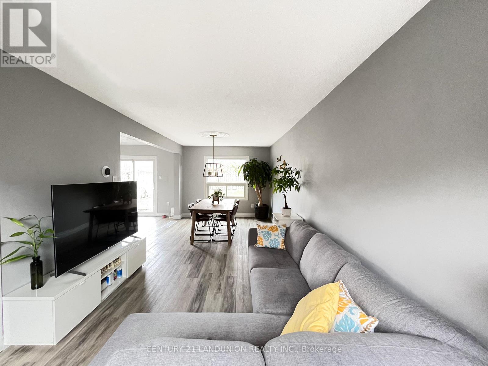 3333 Hargrove Road, Mississauga, Ontario  L5L 4E6 - Photo 8 - W12080247