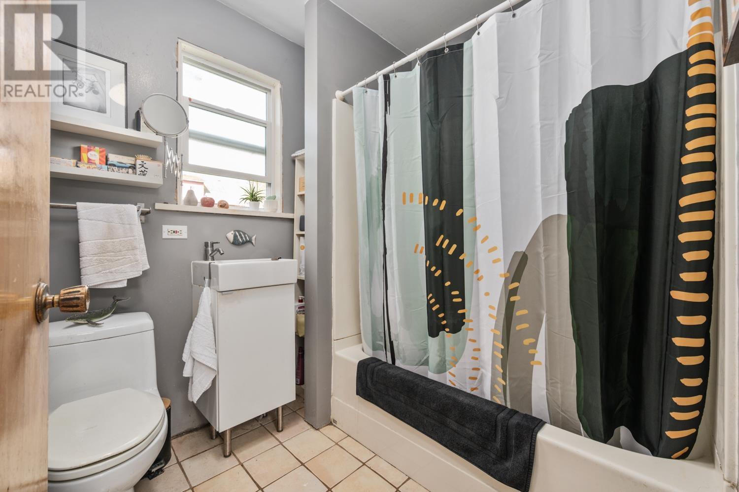 4225 John Street, Vancouver, British Columbia  V5V 3W8 - Photo 10 - R2989740