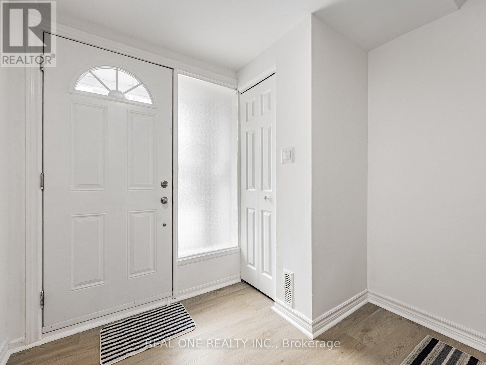 Property at 146 PURPLEDUSK TRAIL image 5