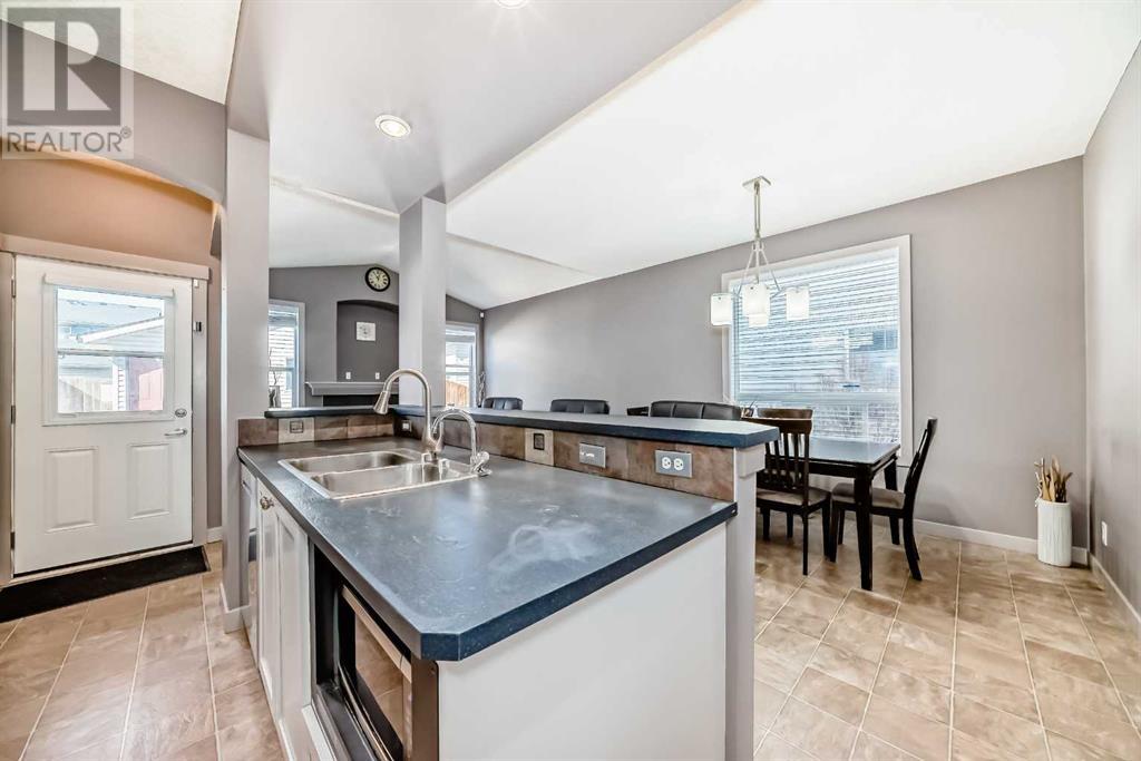 Property at 212 Silverado Range Close SW image 3