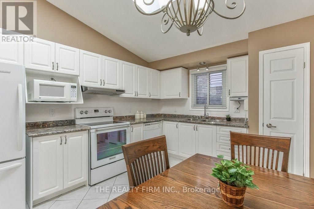 Photo 15 of 50 for 47 Gerald Crescent