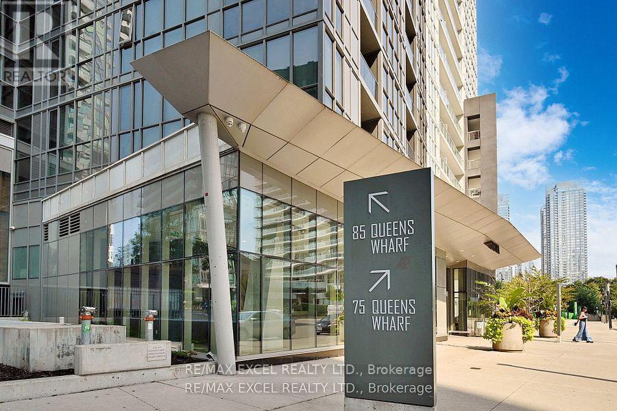 3911 - 85 Queens Wharf Road, Toronto, Ontario  M5V 0J9 - Photo 29 - C12005518
