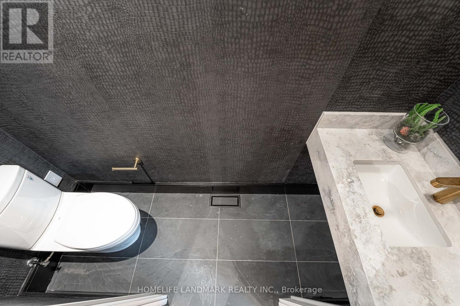 195 Albany Avenue, Toronto, Ontario  M5R 3C7 - Photo 20 - C12080283