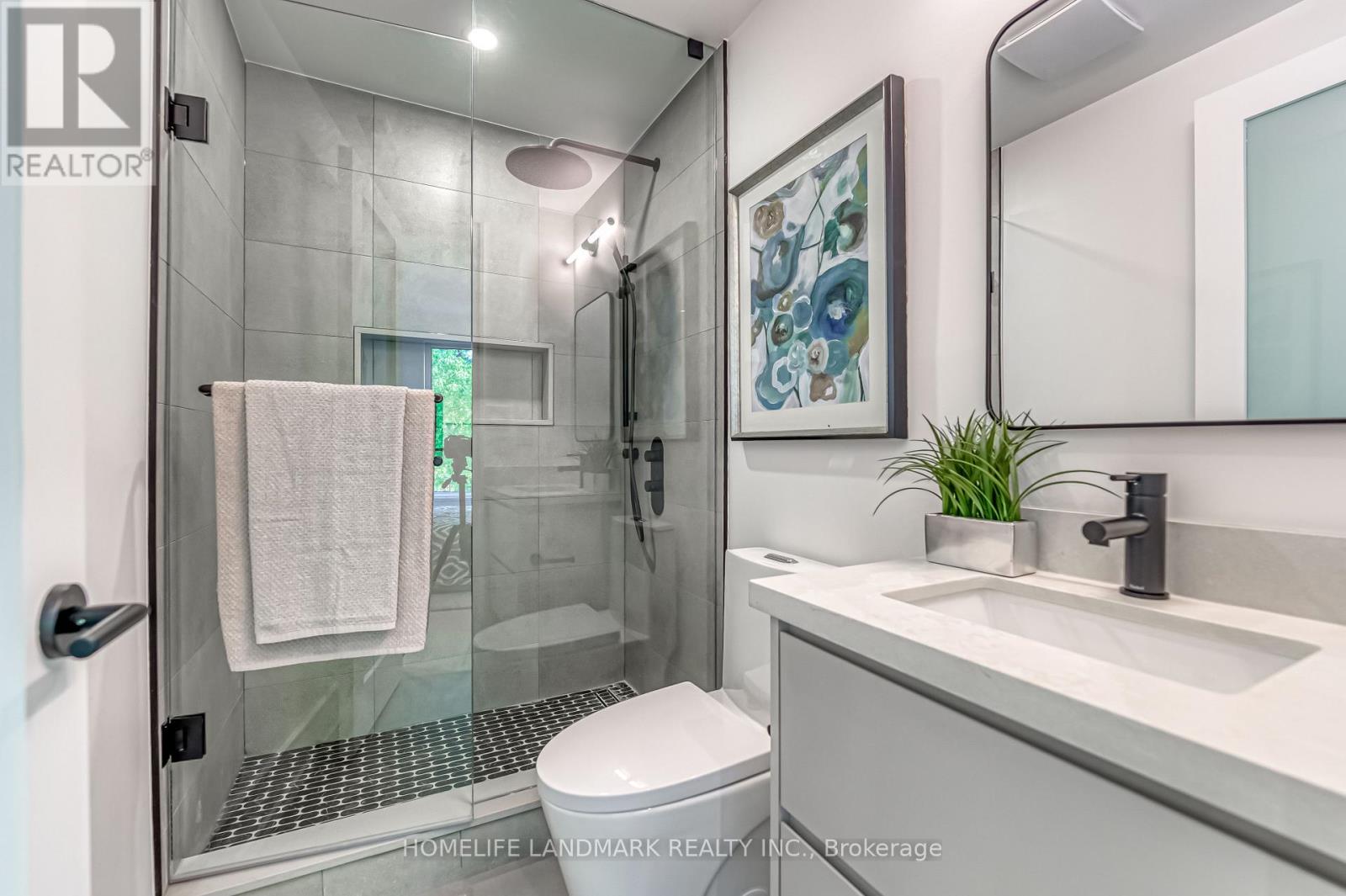 195 Albany Avenue, Toronto, Ontario  M5R 3C7 - Photo 25 - C12080283