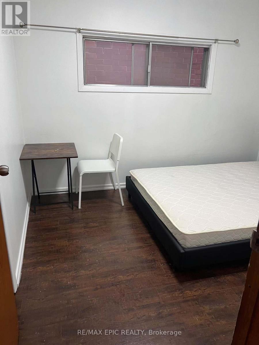 Main - 137 Markham Street, Toronto, Ontario  M6J 2G4 - Photo 5 - C12080287