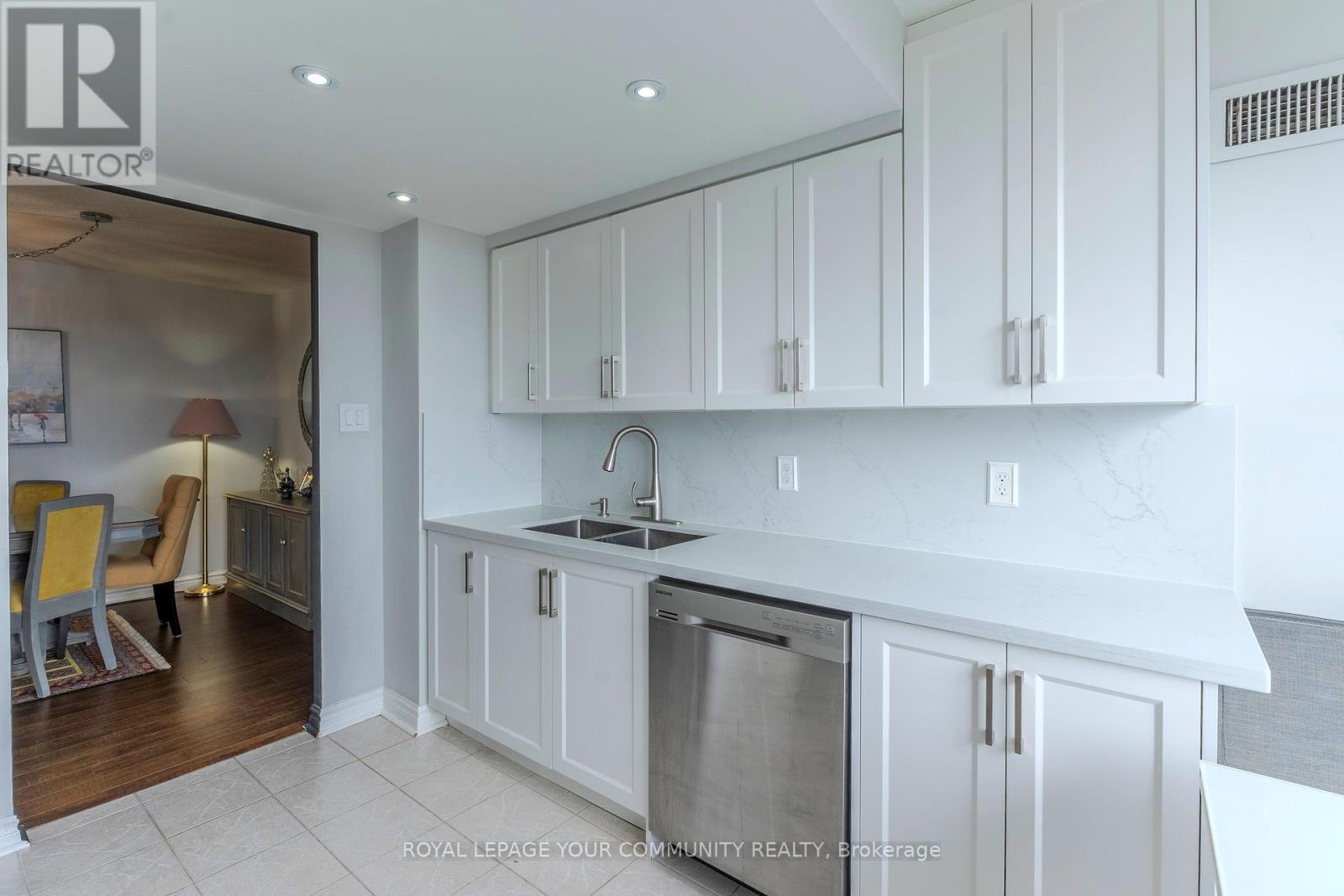 1002 - 8501 Bayview Avenue, Richmond Hill (Doncrest), Ontario  L4B 3J7 - Photo 14 - N12080303