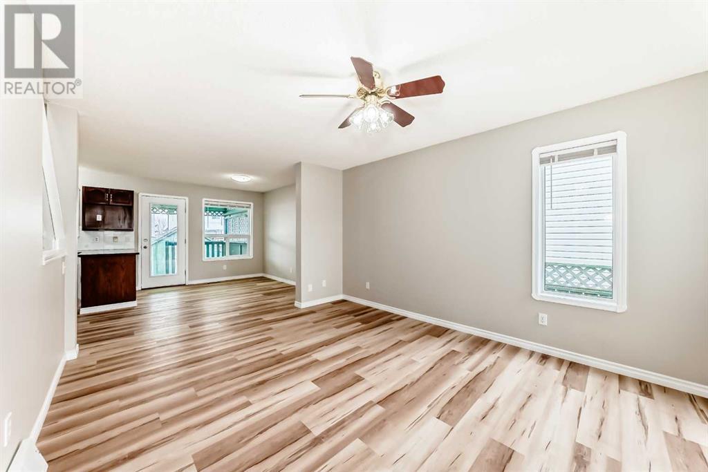 Property at 138 Appleburn Close SE image 4
