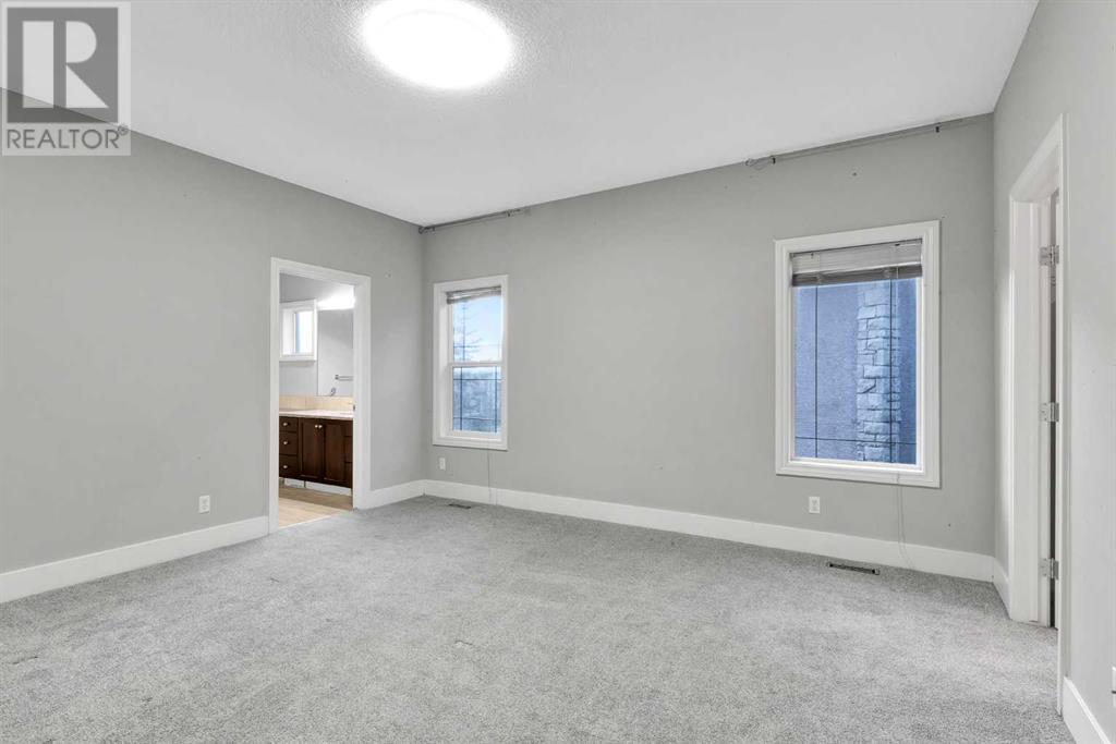 197 Royal Crest View Nw, Calgary, Alberta  T3G 5W4 - Photo 13 - A2201464