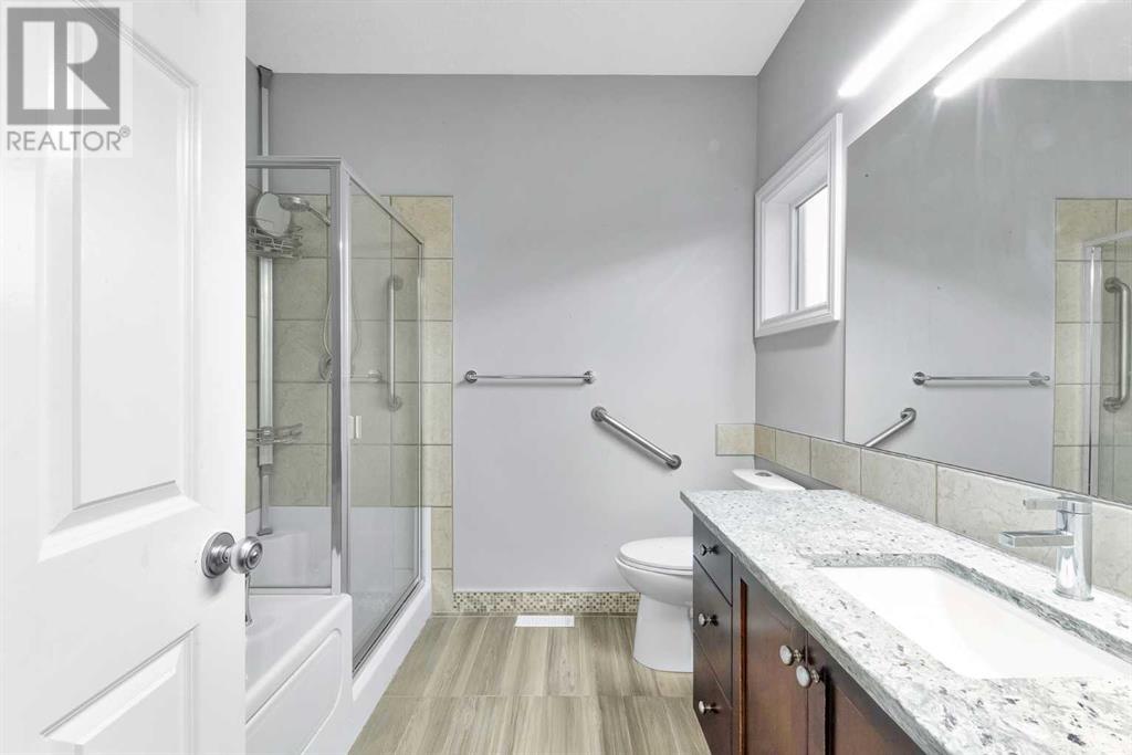197 Royal Crest View Nw, Calgary, Alberta  T3G 5W4 - Photo 16 - A2201464