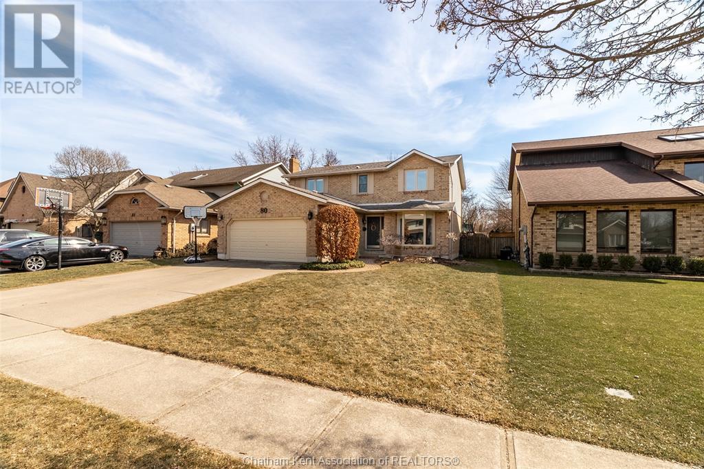 Property at 80 Hedge Maple Path image 3