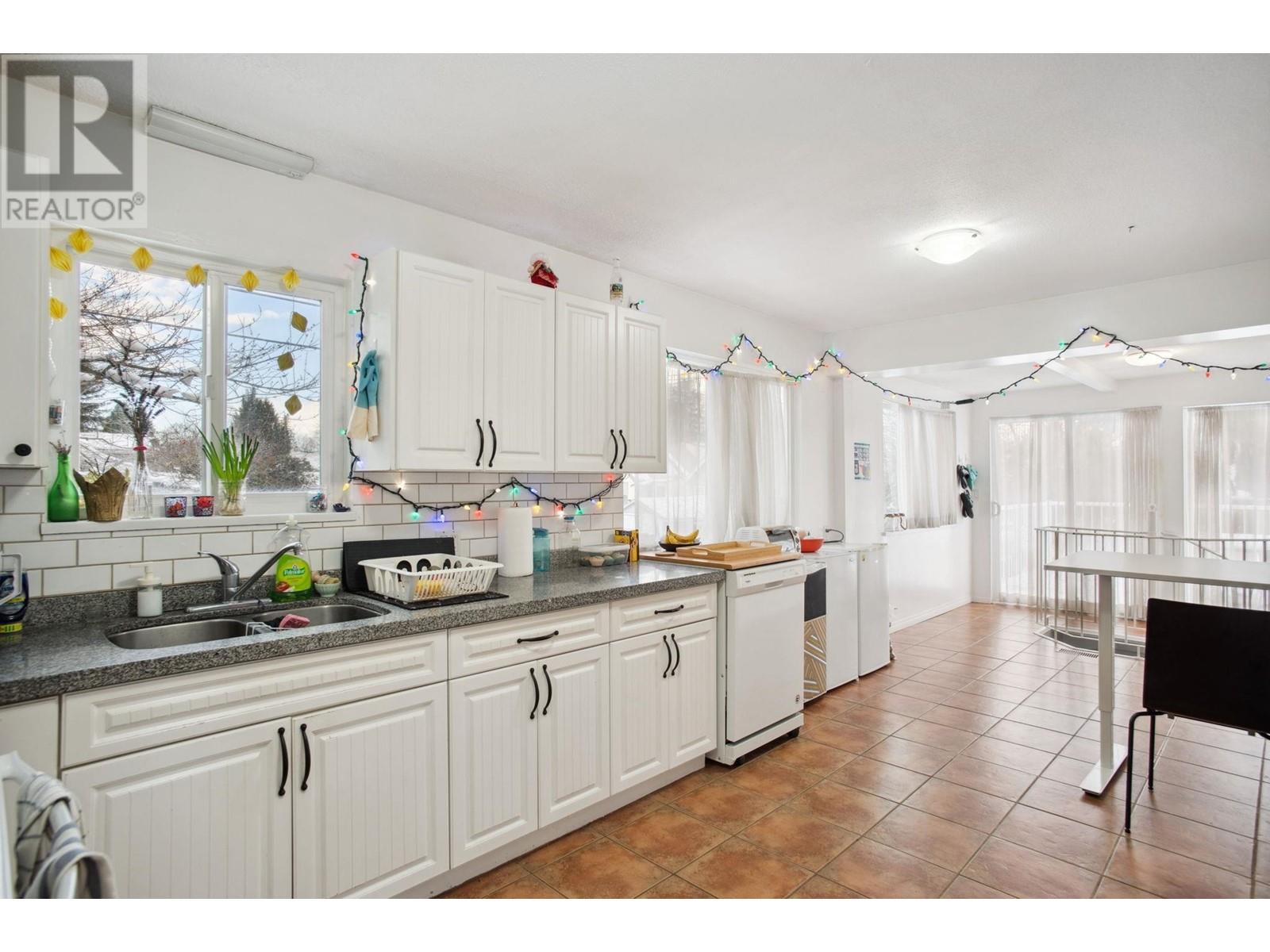 Listing Picture 16 of 39 : 3488 HIGHBURY STREET, Vancouver / 溫哥華 - 魯藝地產 Yvonne Lu Group - MLS Medallion Club Member