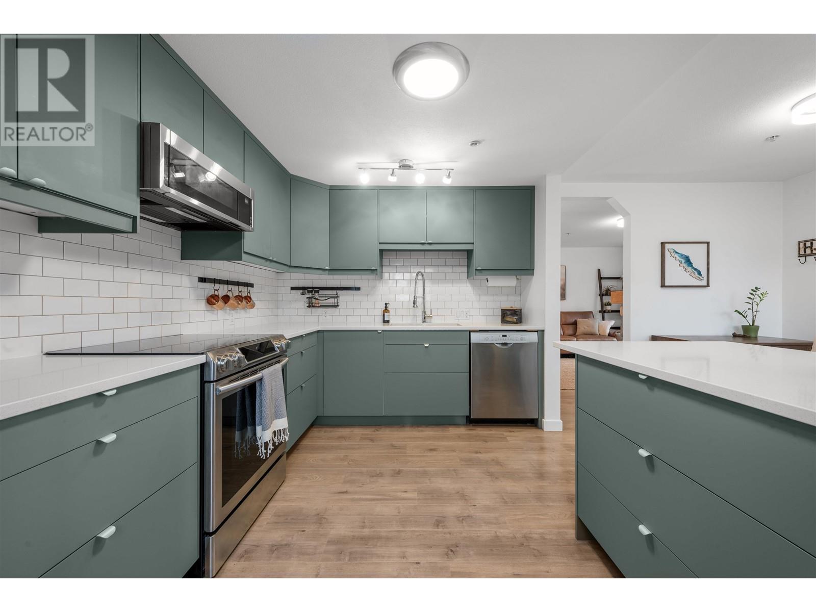 Listing Picture 5 of 32 : 119 5700 ANDREWS ROAD, Richmond / 烈治文 - 魯藝地產 Yvonne Lu Group - MLS Medallion Club Member