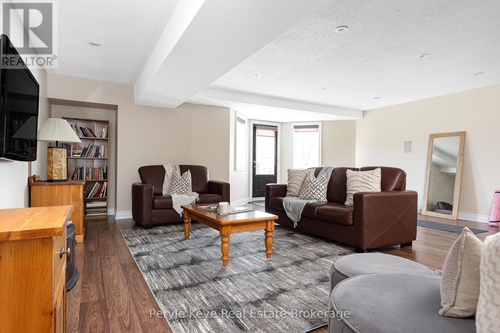 5 Prescott Crescent, Bracebridge, Ontario  P1L 0B7 - Photo 35 - X12080357