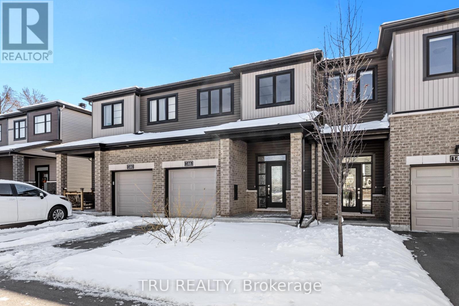 Property at 146 ATTWELL PRIVATE image 3