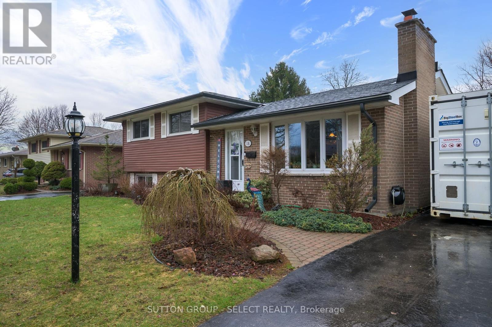 18 Tilipe Road, London East, Ontario  N5V 2X4 - Photo 2 - X12080371