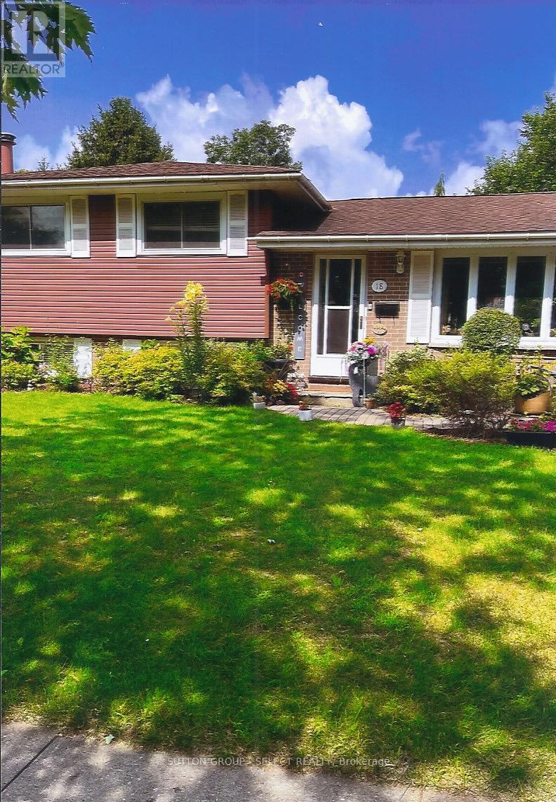 18 Tilipe Road, London East, Ontario  N5V 2X4 - Photo 3 - X12080371