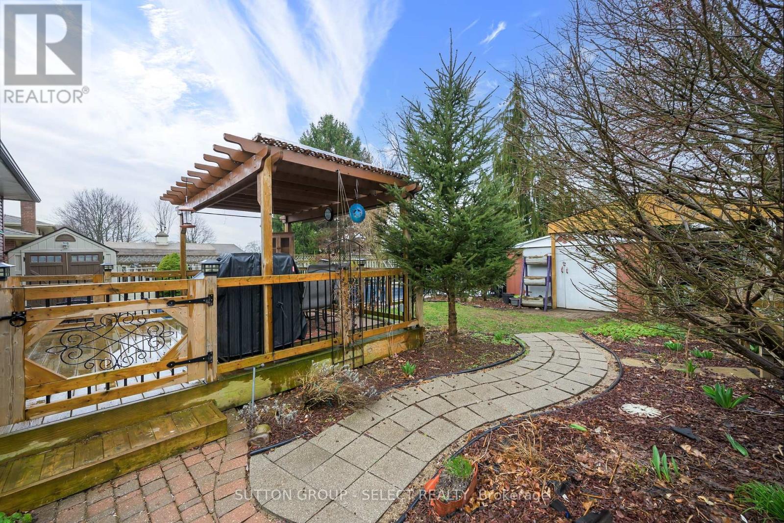 18 Tilipe Road, London East, Ontario  N5V 2X4 - Photo 33 - X12080371
