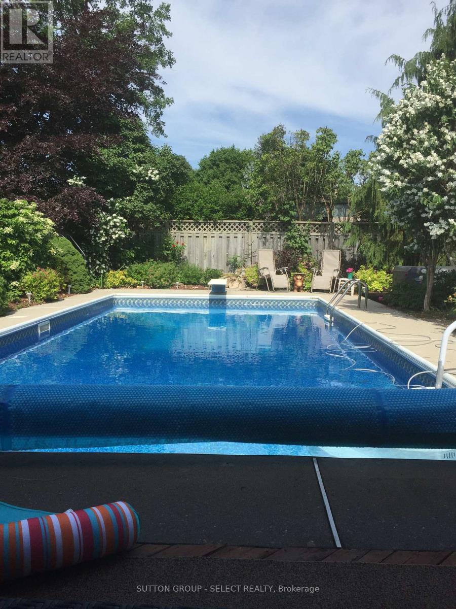 18 Tilipe Road, London East, Ontario  N5V 2X4 - Photo 38 - X12080371