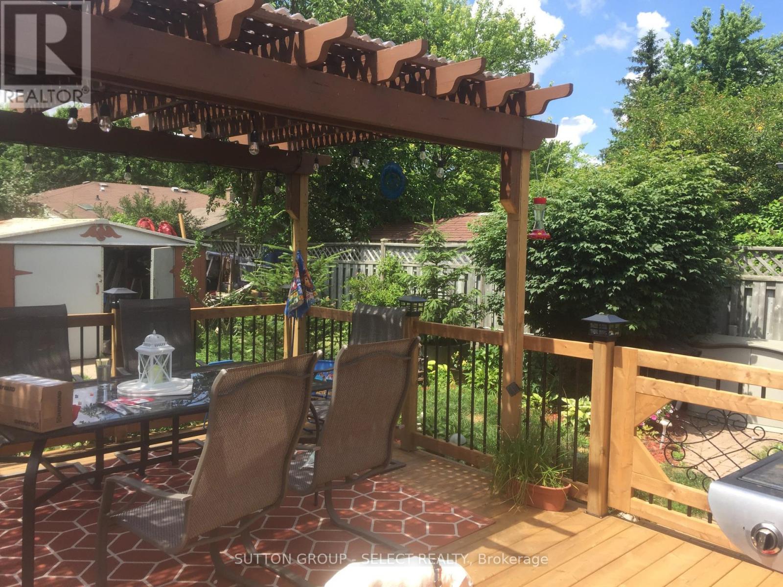 18 Tilipe Road, London East, Ontario  N5V 2X4 - Photo 40 - X12080371