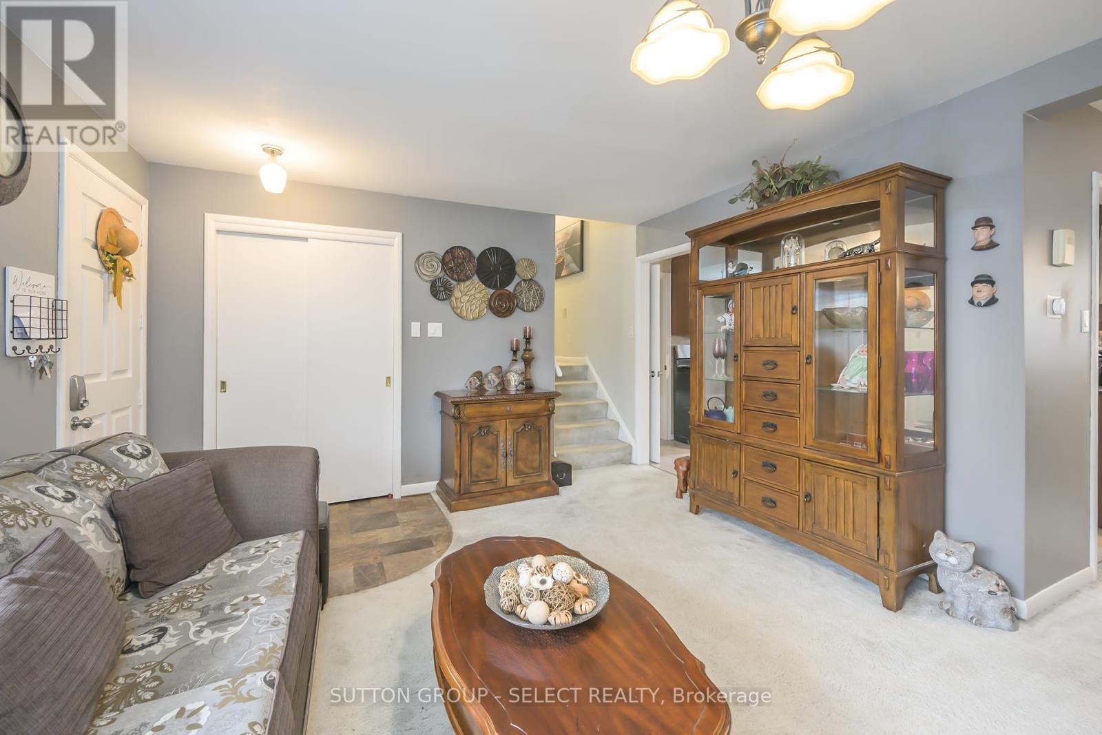 18 Tilipe Road, London East, Ontario  N5V 2X4 - Photo 9 - X12080371