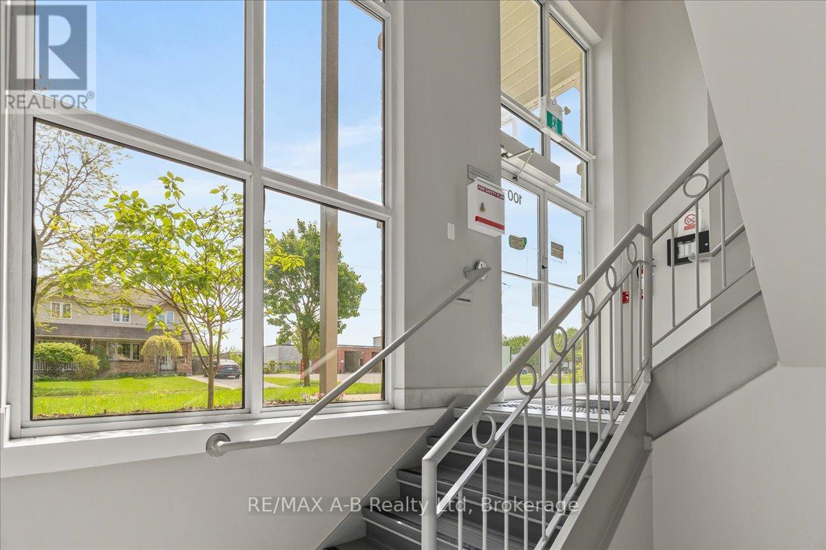 204 - 100 Gordon Street, Stratford, Ontario  N5A 7T8 - Photo 7 - X12080394