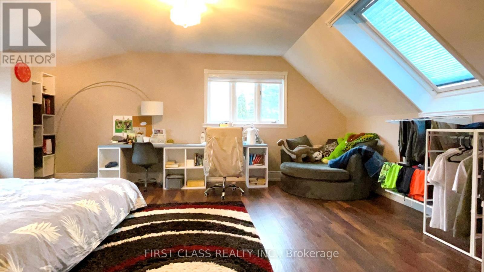 Property at 39 SCOTT DRIVE image 4