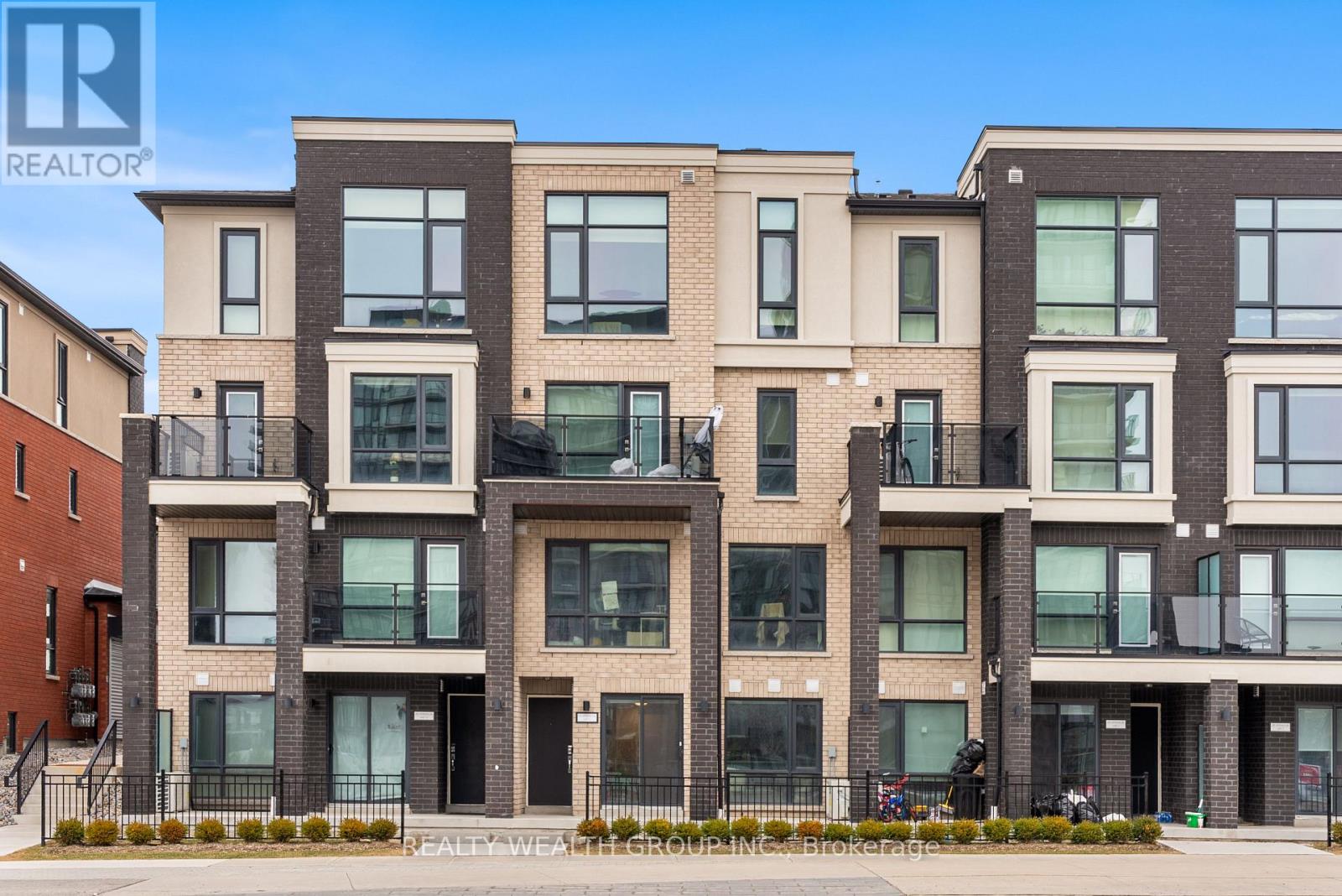 11 - 185 VETERANS DRIVE, Brampton, Ontario