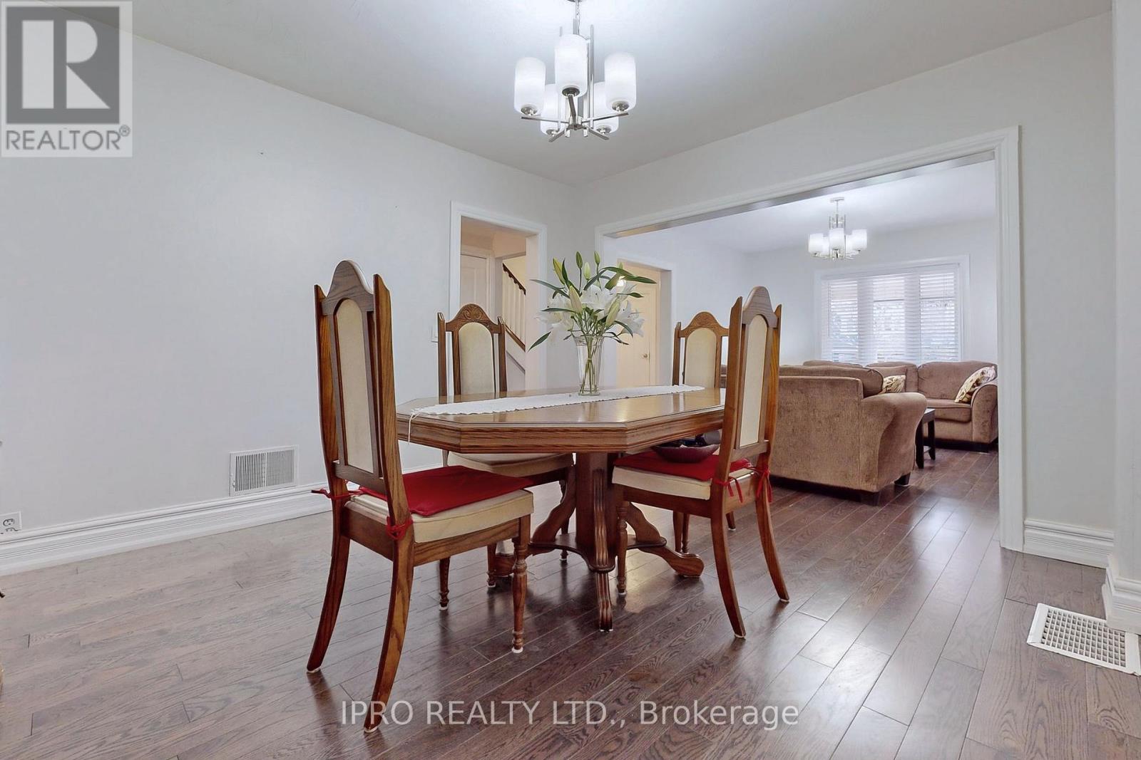 Property at 86 OAK PARK AVENUE image 5