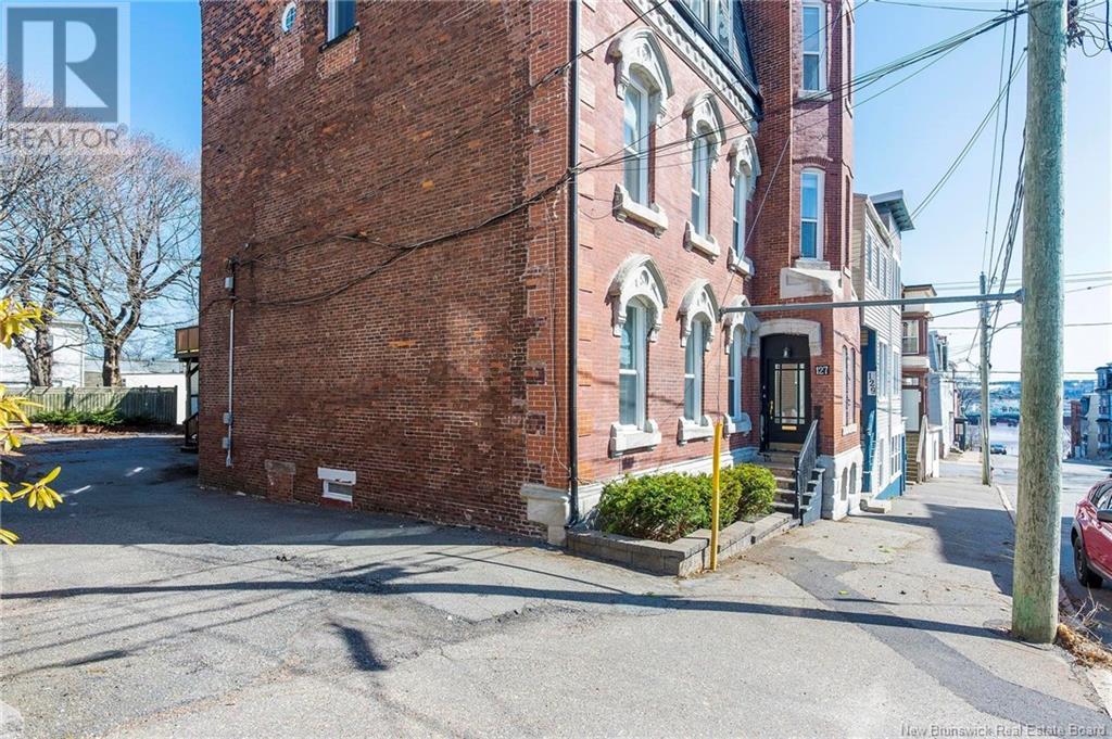 Property at 127 LEINSTER Street image 5