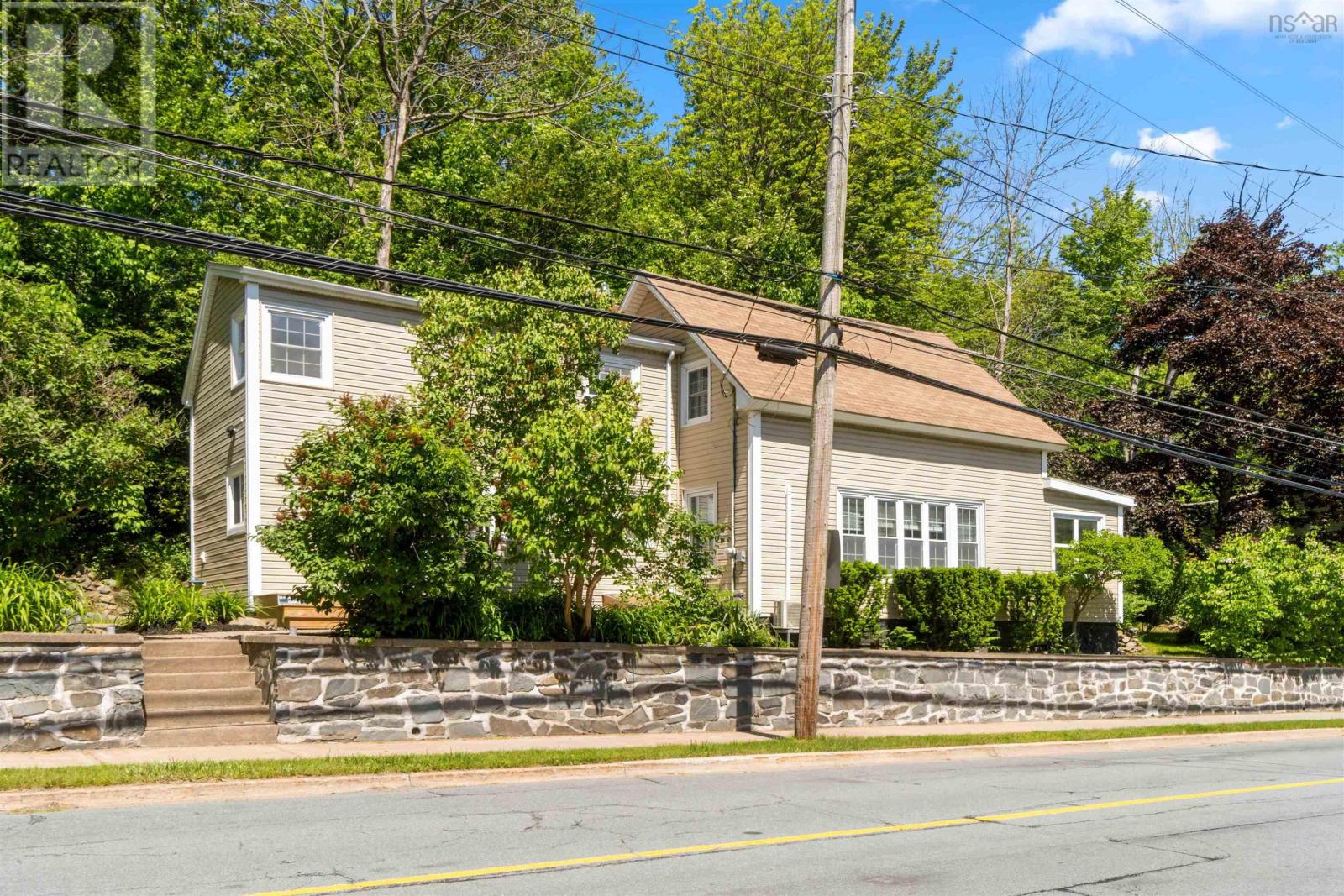 Property at 31 Meadowbrook Drive image 1