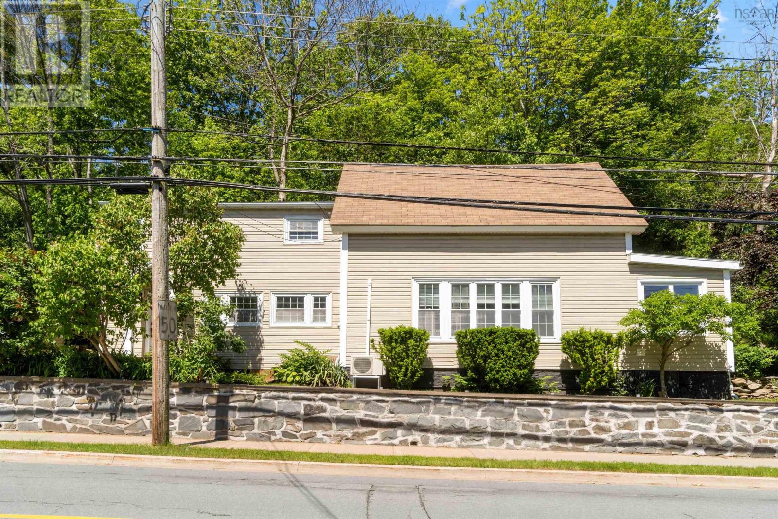Property at 31 Meadowbrook Drive image 2