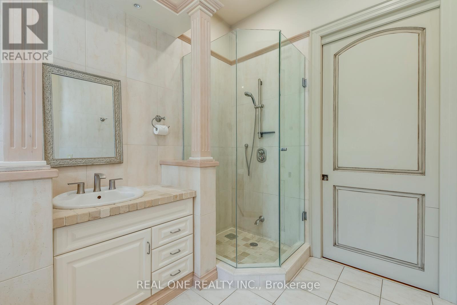 774 Terlin Boulevard, Mississauga, Ontario  L5H 1T2 - Photo 23 - W12080372