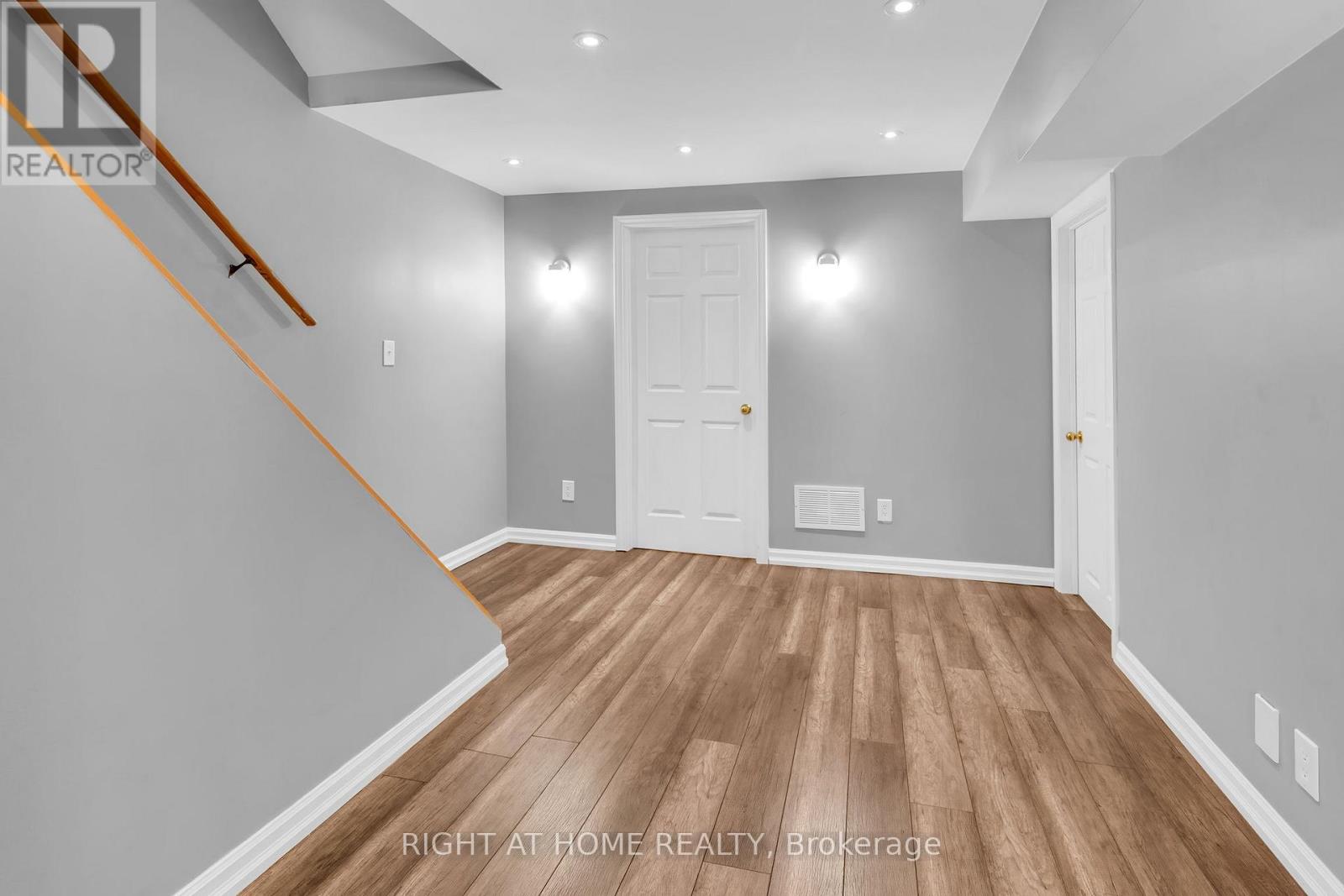 404 Hewitt Circle, Newmarket, Ontario  L3X 2L8 - Photo 42 - N12080403