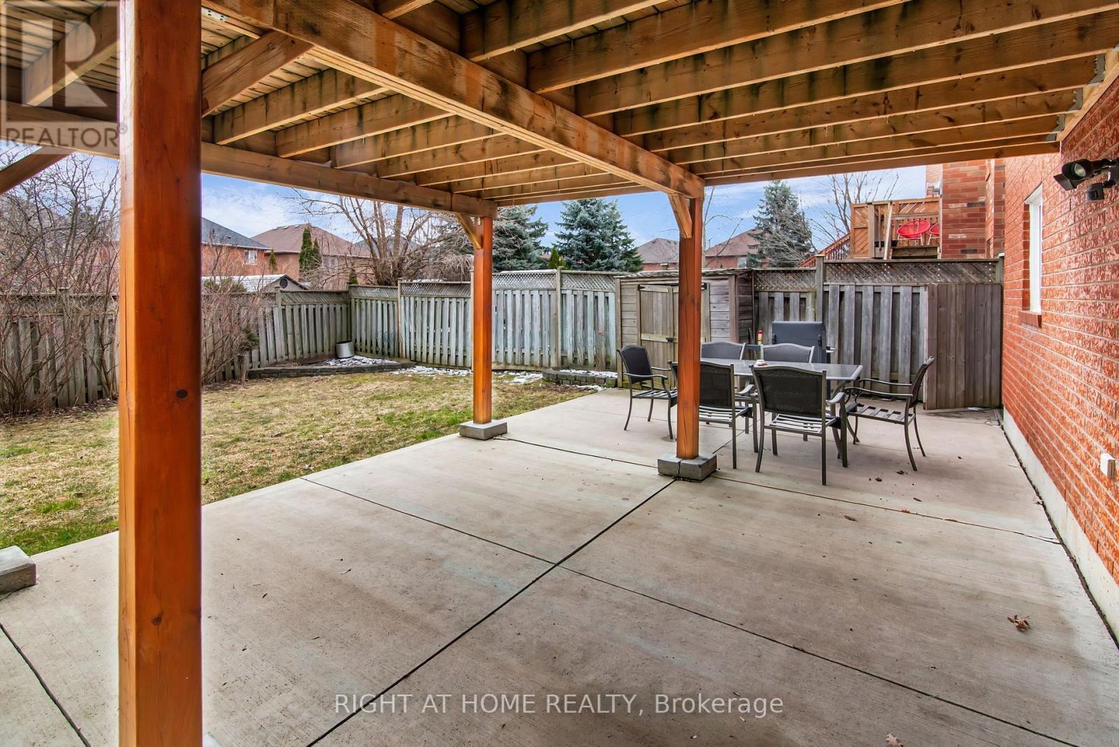 404 Hewitt Circle, Newmarket, Ontario  L3X 2L8 - Photo 45 - N12080403