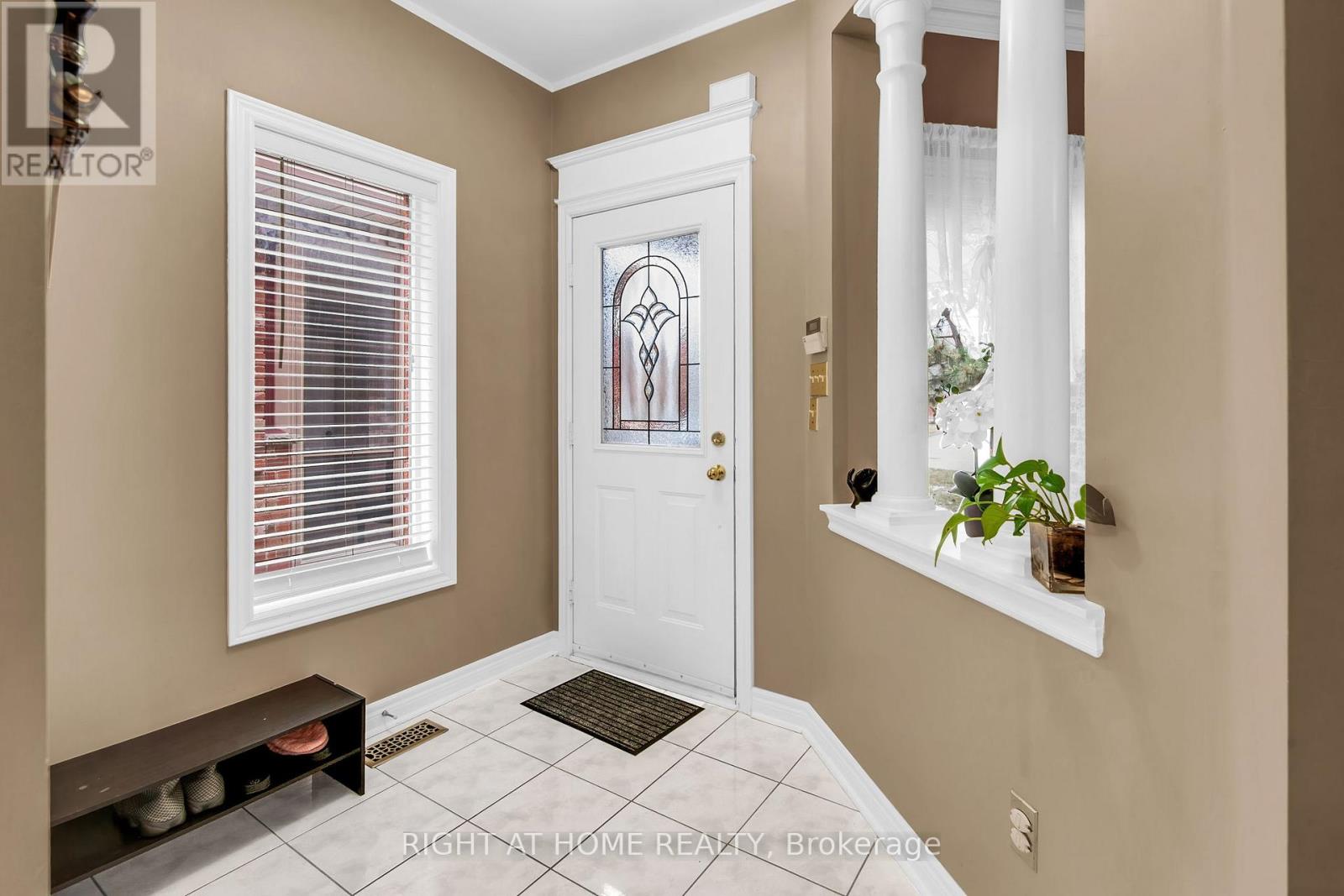 Property at 404 HEWITT CIRCLE image 5