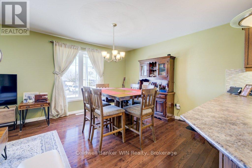 460 King Street E, Wellington North, Ontario  N0G 2L2 - Photo 9 - X12037325