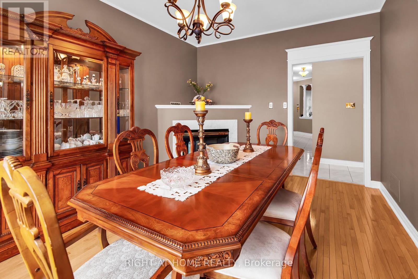 404 Hewitt Circle, Newmarket, Ontario  L3X 2L8 - Photo 23 - N12080403