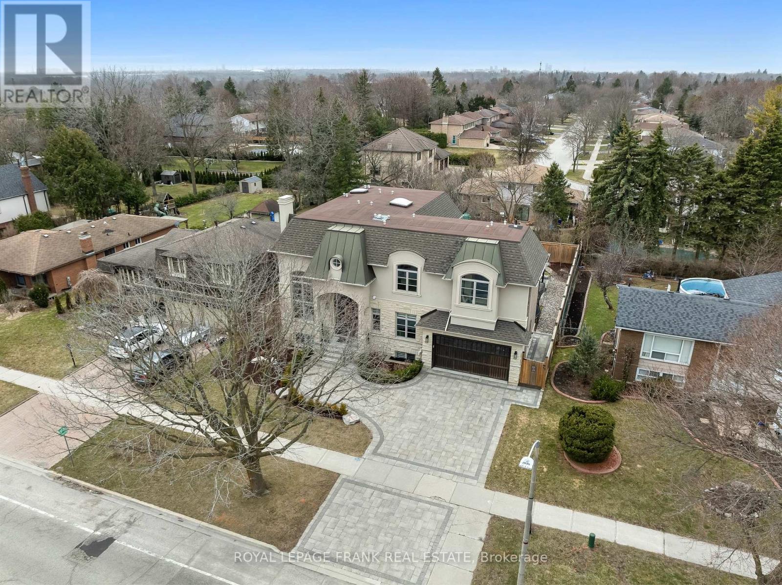 Property at 52 WOOTTEN WAY N image 2